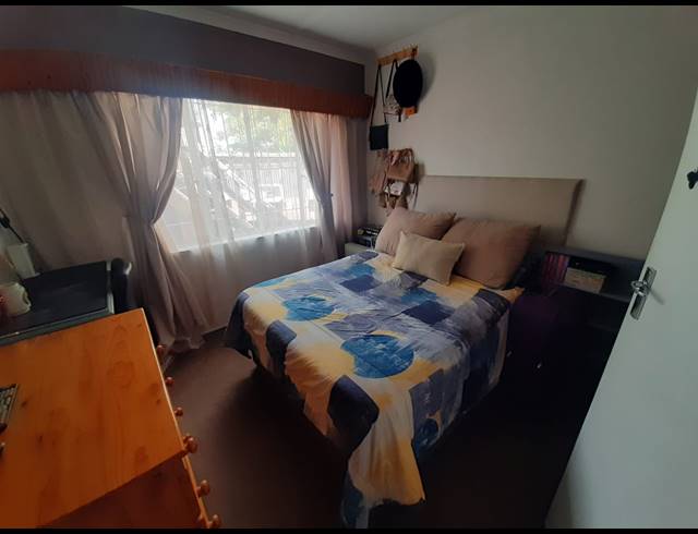 3 BEDROOM FREEHOLD FOR SALE IN MINNEBRON